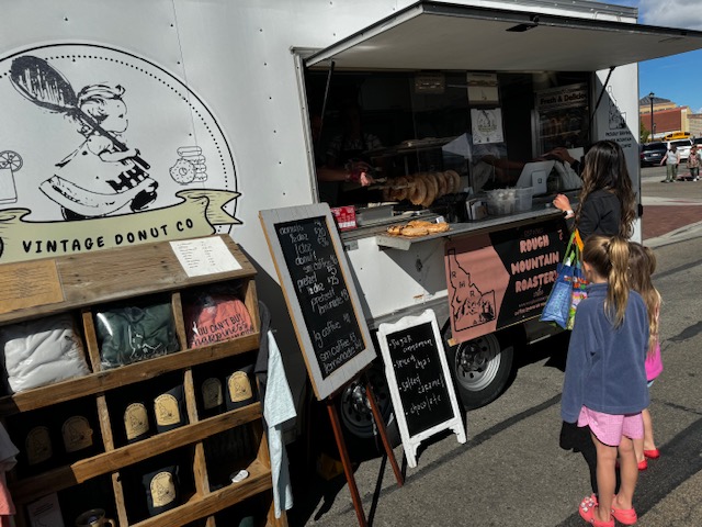 donut truck vending 